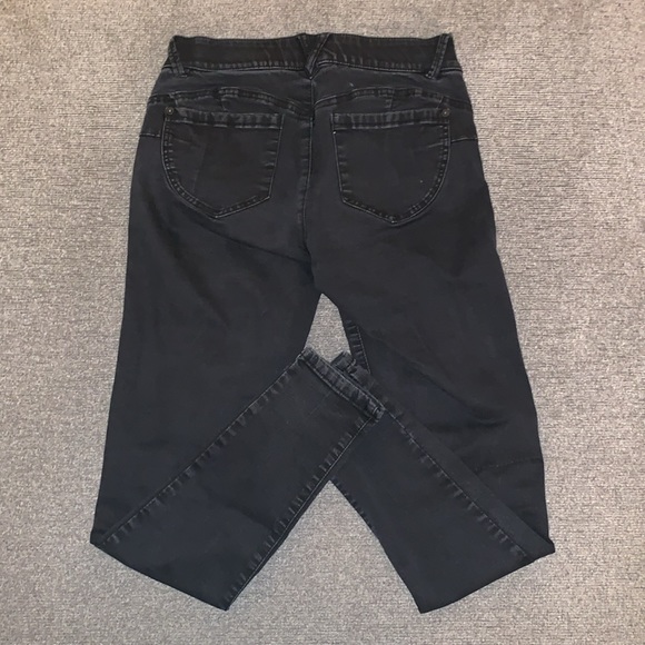 Democracy Jeans - Picture 2 of 7